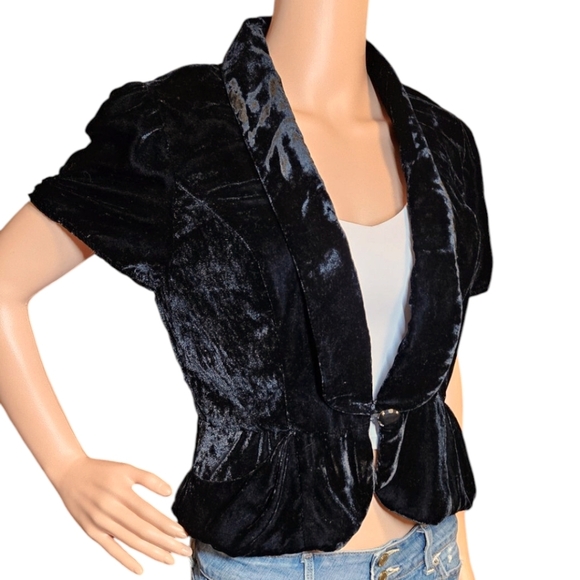 Charlotte Russe Tops - Vtg Y2K Charlotte Russe Whimsigoth Velvet Cropped Blazer Ruched Sleeves Sz L